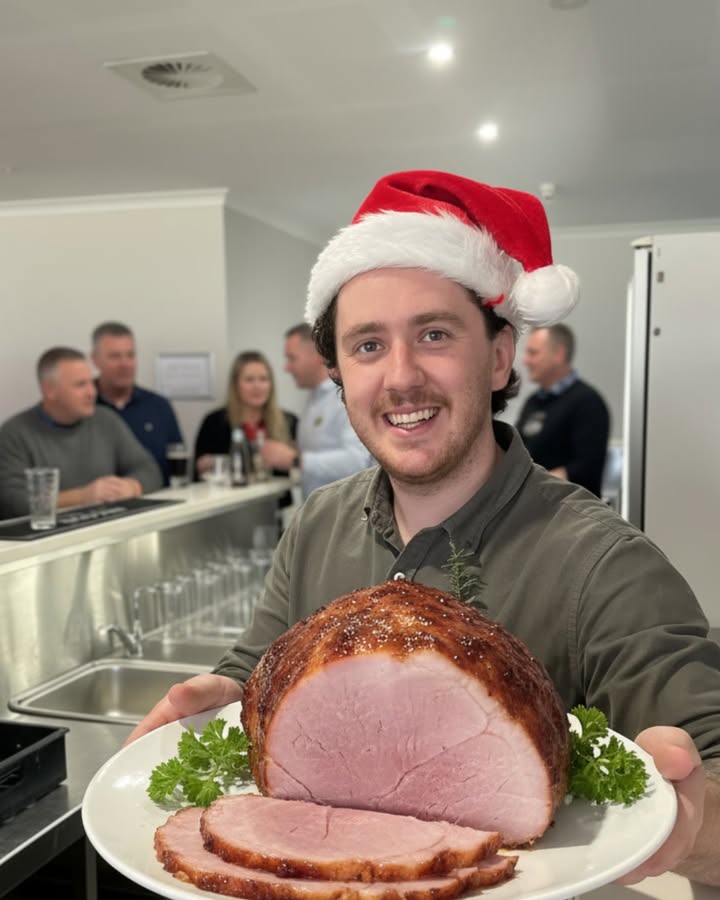 Featured image for “Christmas Ham Raffles: Win Festive Hams at Club Lake Cathie”